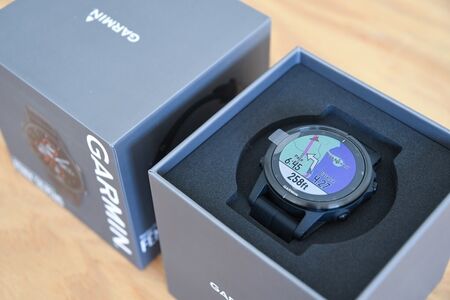Распаковка часов Garmin Fenix 5 Plus