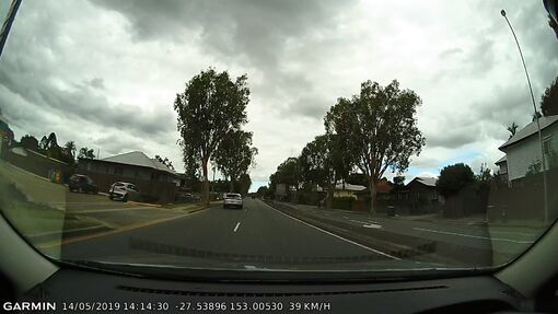 Изображение с Garmin DashCam 65w